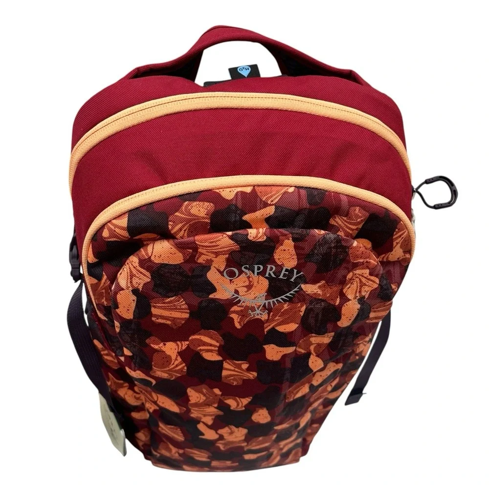 Osprey Womens Daylite 13 L Backpack Liquify Print-Kakio Burgundy Fits 14